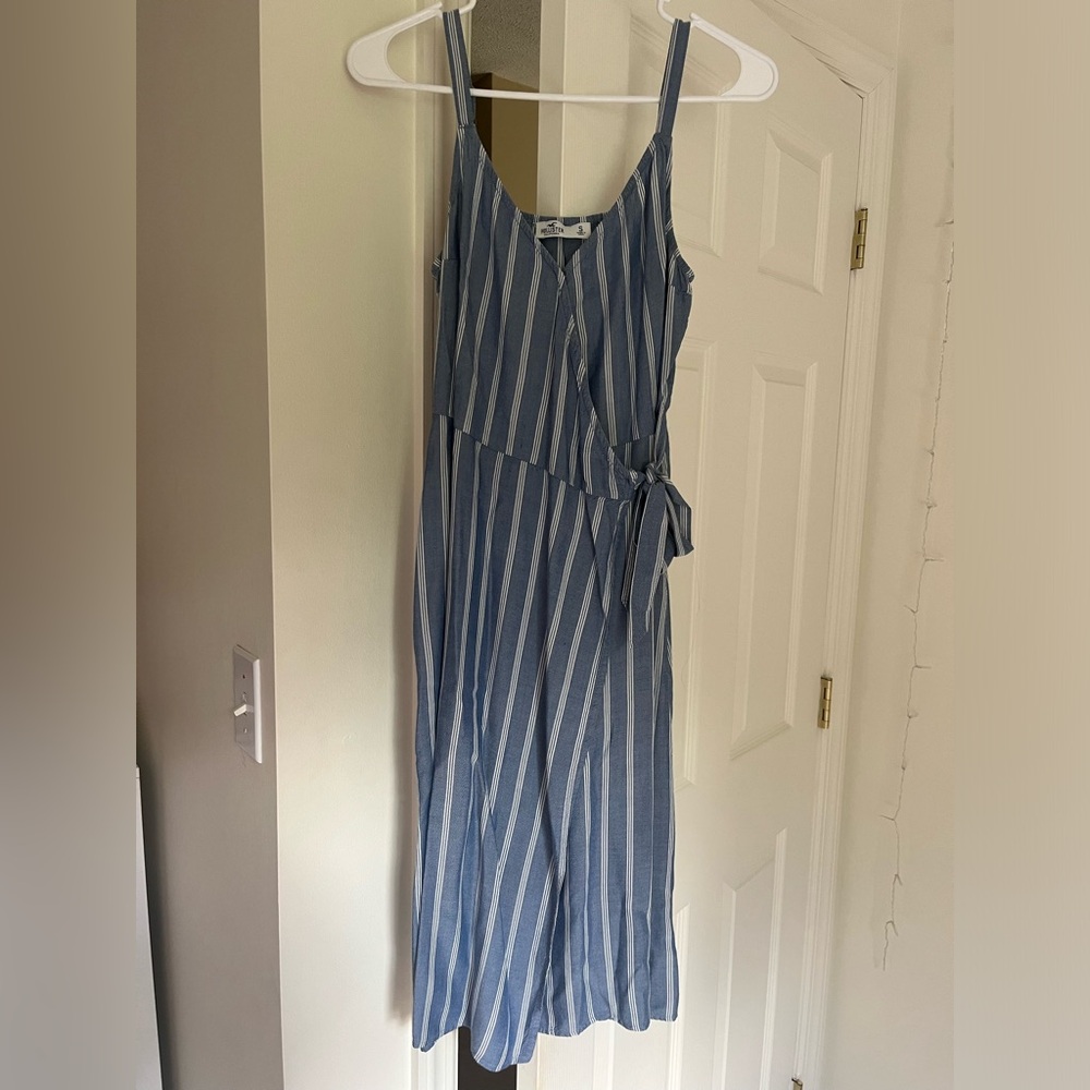 midi hollister blue and white stripe wrap dress